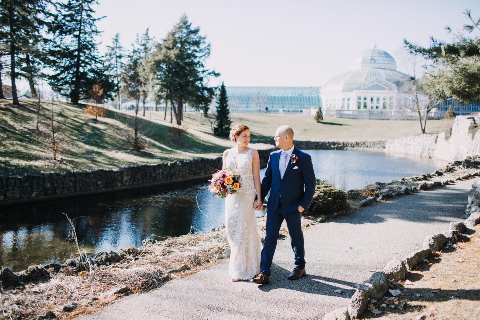 Alicia + Craig : Marjorie McNeely Conservatory at Como Park : Wedding